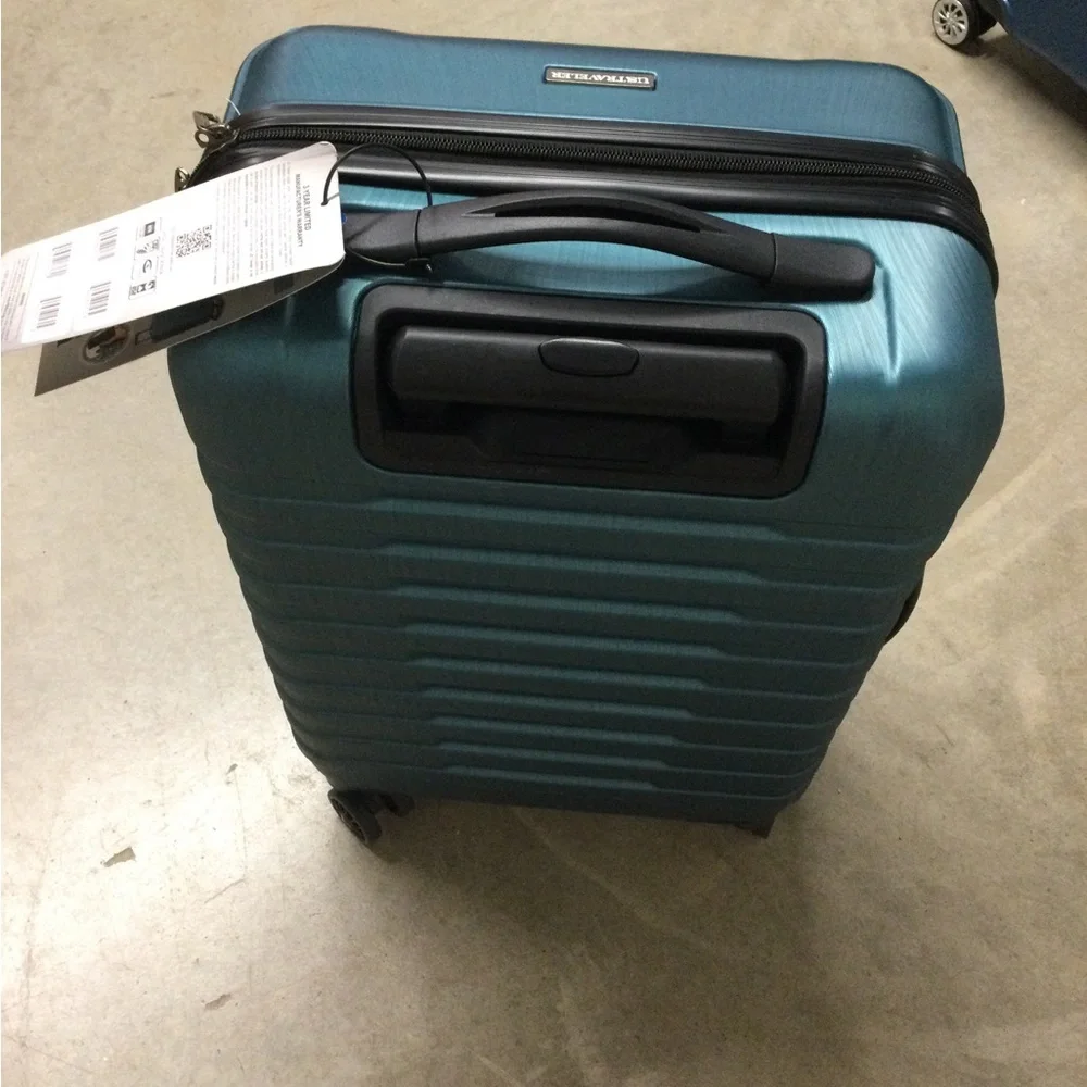 Traveler Teal Hardside Spinner Carry-On